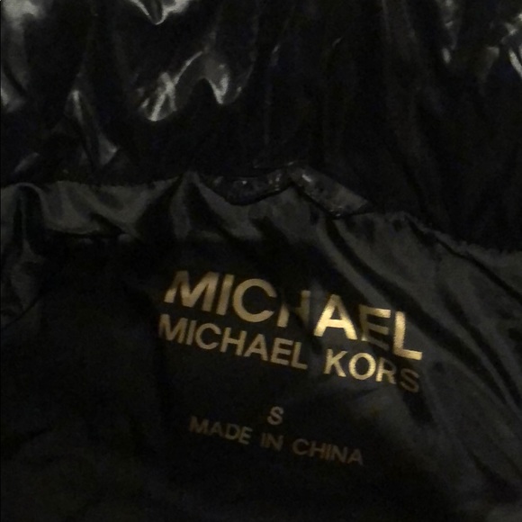 MICHAEL Micheal Kors winter jacket. - Picture 8 of 9